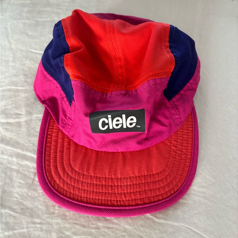 Ciele Women's Vibrant Pink and Red Cap